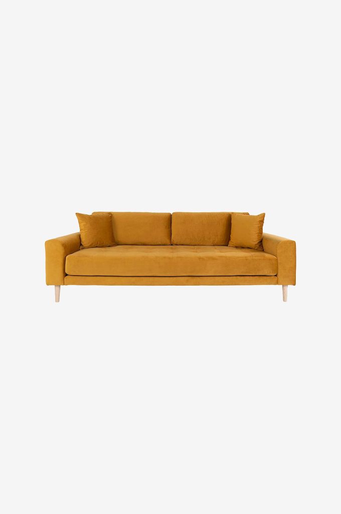 3-sits soffa – 3-sits Lido. Sammet med ben i naturfärg – Gul