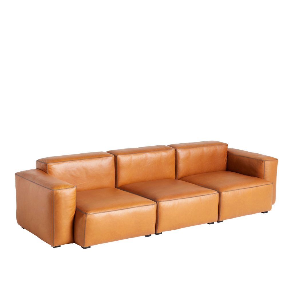 3-sits soffa – Mags Mjuk Låg 3-sits Kombination 1, Mörk Grå Sömmar – Sense Cognac
